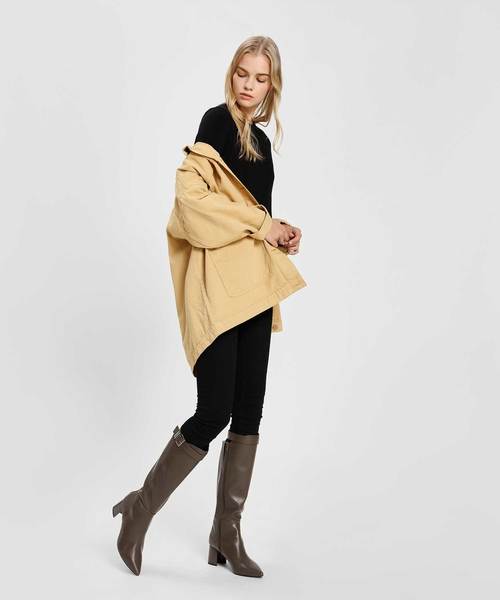 CHARLES & KEITH(チャールズ & キース)の「バックルストラップディテールニーブーツ / Buckled Strap Detail Knee Boots(ブーツ・レディース・ブラック/グリーン系その他/ブラック系その他2・23cm/23.5cm/24.5cm/25cm)」の21枚目の写真