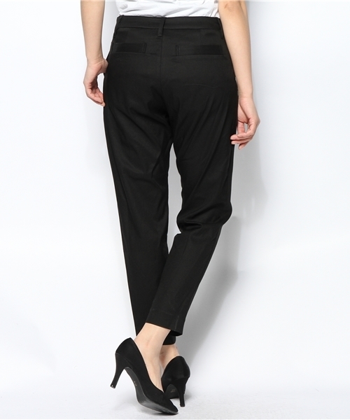 SOFFITTO（ソフィット）の「Soffitto /  テンセルナイロンツイル　深タックパンツ（その他パンツ・レディース・ブラック/ベージュ/ブルー/オレンジ・3/2/4）」の8枚目の写真