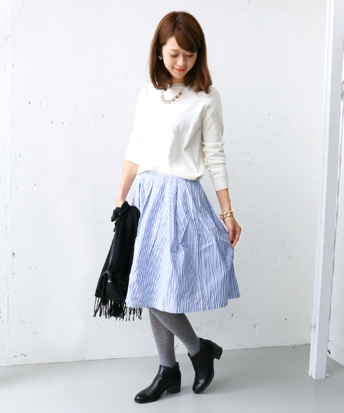 URBAN RESEARCH DOORS WOMENS（アーバンリサーチ ドアーズ ウィメンズ）の「DOORS ストライプタックスカート（スカート・レディース・ネイビー/ブルー・ONE）」の12枚目の写真