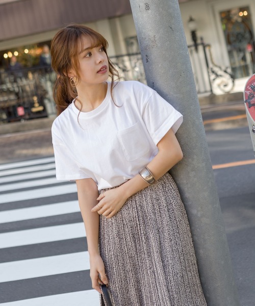 SpRay（スプレイ）の「ポケ付クルーネックTシャツ（Tシャツ/カットソー・レディース・チャコールグレー/ブラック/ピンク/アイボリー/ライトカーキ/ダークベージュ・FREE）」の7枚目の写真