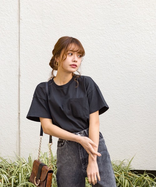 SpRay（スプレイ）の「ポケ付クルーネックTシャツ（Tシャツ/カットソー・レディース・チャコールグレー/ブラック/ピンク/アイボリー/ライトカーキ/ダークベージュ・FREE）」の16枚目の写真