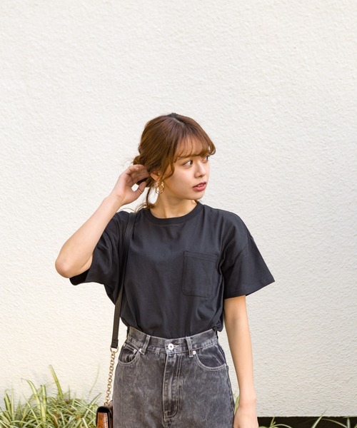 SpRay（スプレイ）の「ポケ付クルーネックTシャツ（Tシャツ/カットソー・レディース・チャコールグレー/ブラック/ピンク/アイボリー/ライトカーキ/ダークベージュ・FREE）」の18枚目の写真