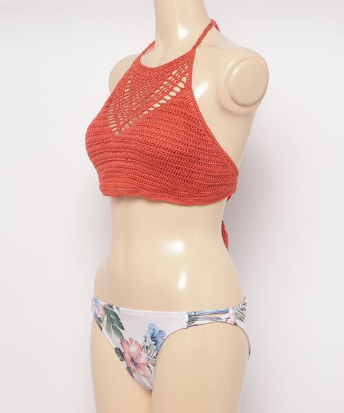 Beach Queen（ビーチクイーン）の「BEACHQUEEN/ビーチクイーン  カギ編みニット  クロップドビキニ  343079（水着・レディース・オレンジ/ブルー/カーキ・9号）」の11枚目の写真