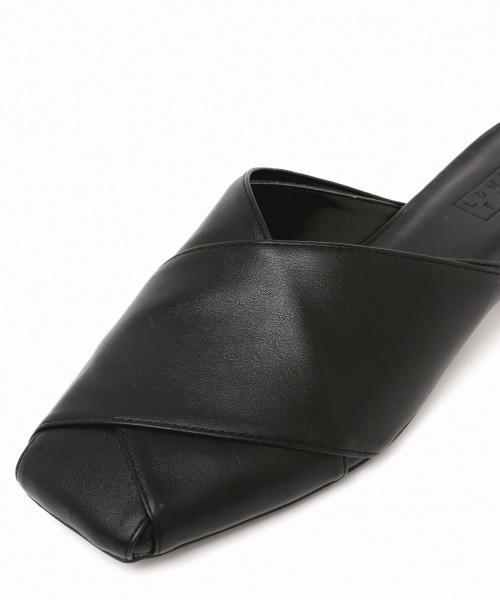 LOWRYS FARM（ローリーズファーム）の「オーバーラップミュール　866326（サンダル・レディース・アイボリー/ブラック/ブラウン・MEDIUM/LARGE）」の7枚目の写真