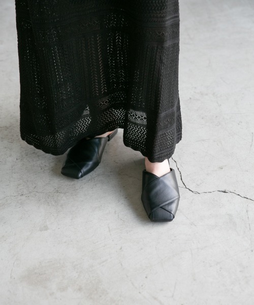 LOWRYS FARM（ローリーズファーム）の「オーバーラップミュール　866326（サンダル・レディース・アイボリー/ブラック/ブラウン・MEDIUM/LARGE）」の12枚目の写真