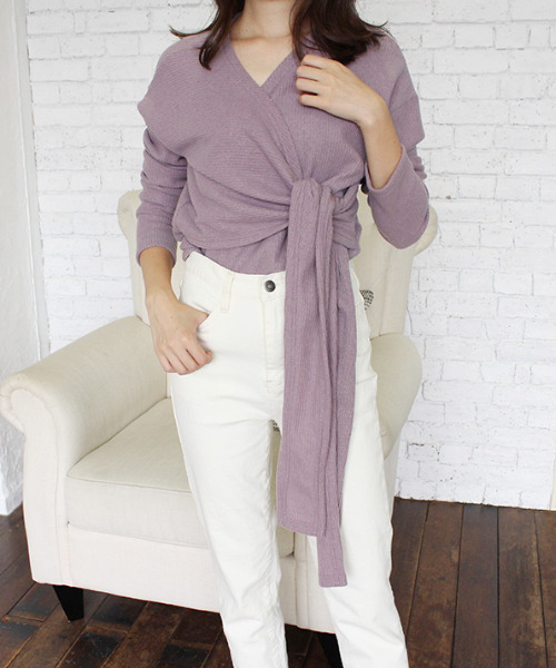 MODE ROBE(モードローブ)の「カシュクールニットソー(Tシャツ/カットソー・レディース・ブラック/ブラウン/パープル・FREE)」の3枚目の写真