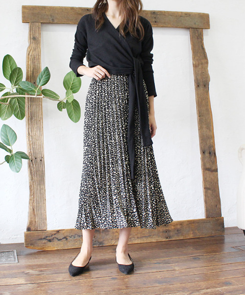 MODE ROBE(モードローブ)の「カシュクールニットソー(Tシャツ/カットソー・レディース・ブラック/ブラウン/パープル・FREE)」の5枚目の写真