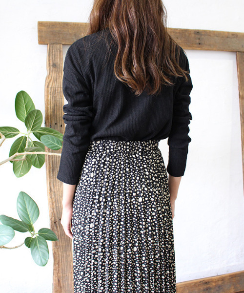 MODE ROBE(モードローブ)の「カシュクールニットソー(Tシャツ/カットソー・レディース・ブラック/ブラウン/パープル・FREE)」の6枚目の写真