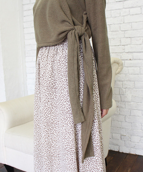 MODE ROBE(モードローブ)の「カシュクールニットソー(Tシャツ/カットソー・レディース・ブラック/ブラウン/パープル・FREE)」の9枚目の写真