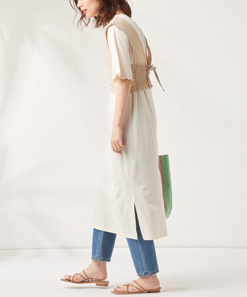 natural couture（ナチュラルクチュール）の「カットワンピース+バックレースアップビスチェセット（ワンピース・レディース・ブラック/カーキ/アイボリー・FREE）」の4枚目の写真