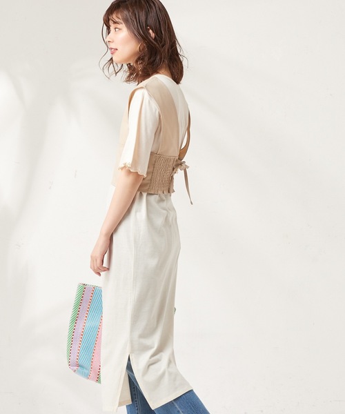 natural couture（ナチュラルクチュール）の「カットワンピース+バックレースアップビスチェセット（ワンピース・レディース・ブラック/カーキ/アイボリー・FREE）」の7枚目の写真