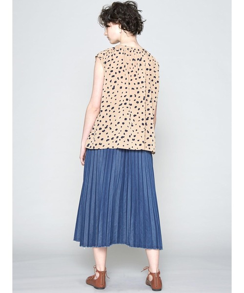 シロップ.(シロップ.)の「すそフリンジのデニムプリーツスカート(スカート・レディース・ブルー・LARGE/XX-LARGE/MEDIUM/SMALL/X-LARGE)」の4枚目の写真