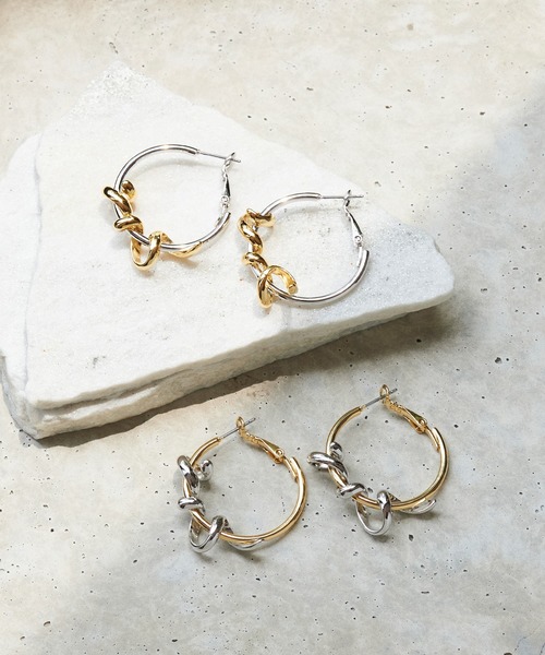 amplis（アンプリス）の「ツイストフープピアス/uneune（ピアス（両耳用）・レディース・シルバー/ゴールド・FREE）」の8枚目の写真