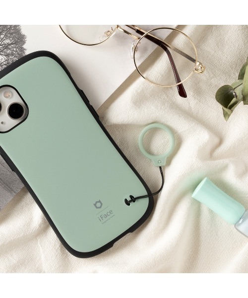 iFace(アイフェイス)の「iFace Reflection Silicone Ring リングストラップ スマホストラップ 落下防止 ストラップ シリコン(スマホグッズ・レディース・レッド/カーキ/ブラック/ネイビー/ベージュ/グレー/サックスブルー/スモークグレー/セージグリーン/アイボリー/スモークピンク/パープル/ブラウン/ライトパープル・FREE)」の8枚目の写真