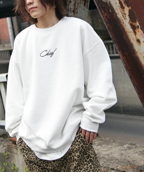 ZIP FIVE（ジップファイブ）の「【ZIP FIVE】ビッグシルエットクルースウェット/イラスト/刺繍/バックプリント/ワンポイント（スウェット・メンズ・ベージュ/ブラック系/ブラック系4/ホワイト系4/グリーン系1/グリーン系3/ブルー系/ブラウン系/ブルー系6/ブルー系2/ブラウン系6/ベージュ系/ネイビー系/ホワイト系/ネイビー/ブラック系2/パープル/ブラック系1/グリーン系/グリーン系6/パープル系1/パープル系4/ブルー/ホワイト系1/ベージュ系7/ブラック系7/ホワイト系2/グリーン/ホワイト系3/ブラック/ホワイト系6/グリーン系2/ブルー系3/ブラック×ホワイト/ブラック系6/ネイビー系1/ブラウン/パープル系/ホワイト/ベージュ系1/ブラック系3/ブラウン系1/ブルー系1・LARGE/X-LARGE/MEDIUM）」の3枚目の写真