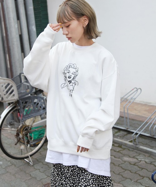 ZIP FIVE（ジップファイブ）の「【ZIP FIVE】ビッグシルエットクルースウェット/イラスト/刺繍/バックプリント/ワンポイント（スウェット・メンズ・ベージュ/ブラック系/ブラック系4/ホワイト系4/グリーン系1/グリーン系3/ブルー系/ブラウン系/ブルー系6/ブルー系2/ブラウン系6/ベージュ系/ネイビー系/ホワイト系/ネイビー/ブラック系2/パープル/ブラック系1/グリーン系/グリーン系6/パープル系1/パープル系4/ブルー/ホワイト系1/ベージュ系7/ブラック系7/ホワイト系2/グリーン/ホワイト系3/ブラック/ホワイト系6/グリーン系2/ブルー系3/ブラック×ホワイト/ブラック系6/ネイビー系1/ブラウン/パープル系/ホワイト/ベージュ系1/ブラック系3/ブラウン系1/ブルー系1・LARGE/X-LARGE/MEDIUM）」の6枚目の写真