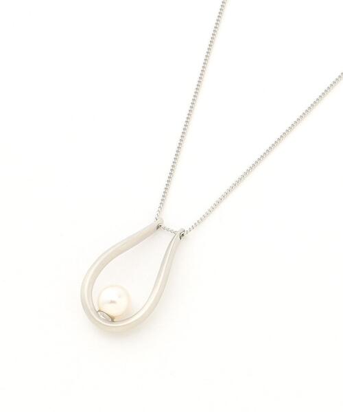 J.PRESS（ジェイプレス）の「【スワロフスキー】ロングパールワントップネックレス（ネックレス・レディース・シルバー系/ゴールド系・F）」の2枚目の写真