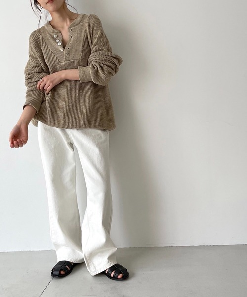 CANAL JEAN（キャナルジーン）の「RED CHOP WORKS(レッドチョップワークス) ヘンリーニット（ニット/セーター・レディース・ベージュ/オフホワイト・38）」の5枚目の写真