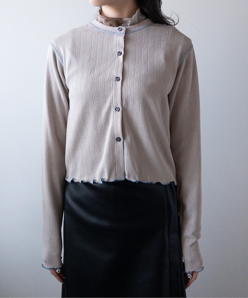 PUBLUX（パブリュクス）の「【PUBLUX/パブリュクス】リップル配色ステッチメローショートカーディガン（カーディガン/ボレロ・レディース・ラベンダー/ベージュ/スミクロ・ﾌﾘ-）」の5枚目の写真