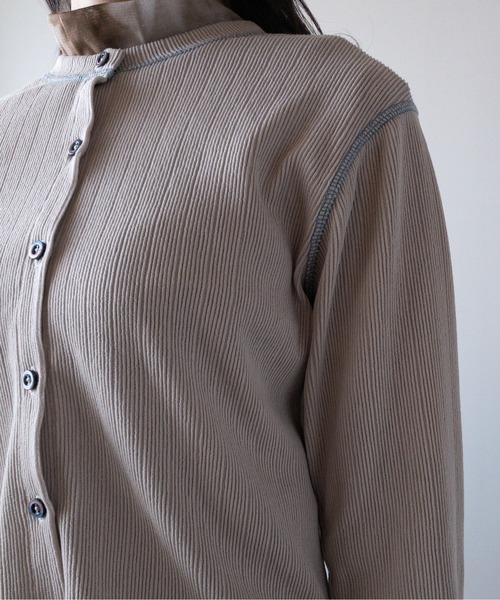 PUBLUX（パブリュクス）の「【PUBLUX/パブリュクス】リップル配色ステッチメローショートカーディガン（カーディガン/ボレロ・レディース・ラベンダー/ベージュ/スミクロ・ﾌﾘ-）」の9枚目の写真