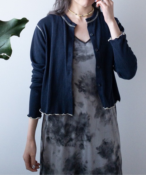 PUBLUX（パブリュクス）の「【PUBLUX/パブリュクス】リップル配色ステッチメローショートカーディガン（カーディガン/ボレロ・レディース・ラベンダー/ベージュ/スミクロ・ﾌﾘ-）」の12枚目の写真