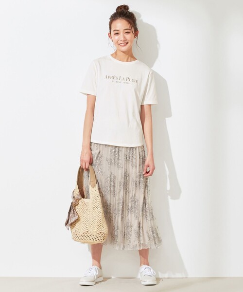 ANY SIS(エニィスィス)の「テキストプリント Tシャツ(Tシャツ/カットソー・レディース・ベージュ系/ホワイト系/ライトグリーン系・2)」の17枚目の写真