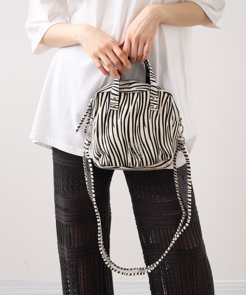 RASVOA（ラスボア）の「【EDT】Box shoulder bag（ショルダーバッグ・レディース・ブラック/オフホワイト・FREE）」の18枚目の写真