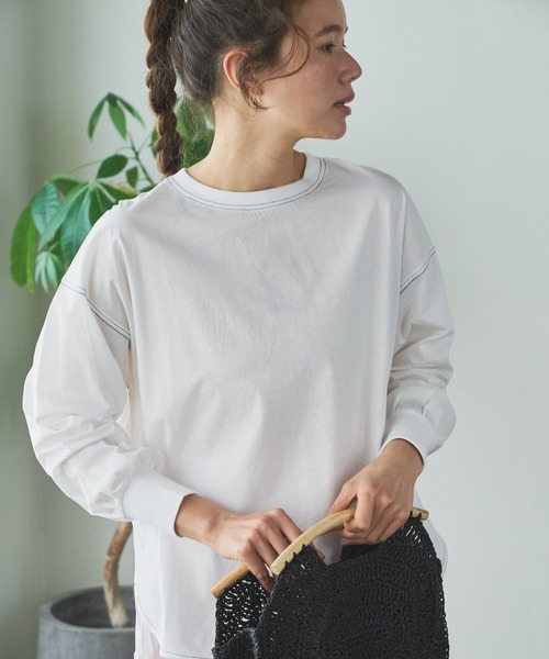 PUAL CE CIN(ピュアルセシン)の「配色ステッチシルケットプルオーバー(Tシャツ/カットソー・レディース・ホワイト/グレイッシュベージュ/ブラック・FREE)」の9枚目の写真