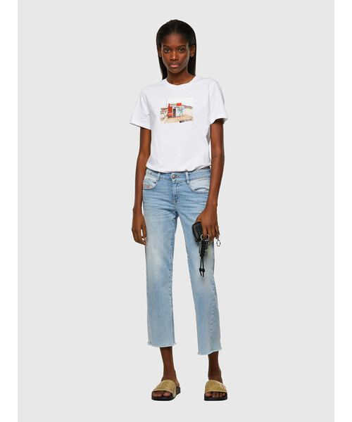 DIESEL（ディーゼル）の「DIESEL FW21 サステナブル デニム レディース フレア ライトブルー カットオフデニム（デニムパンツ・レディース・インディゴブルー・29inch/25inch/27inch/23inch/31inch）」の5枚目の写真