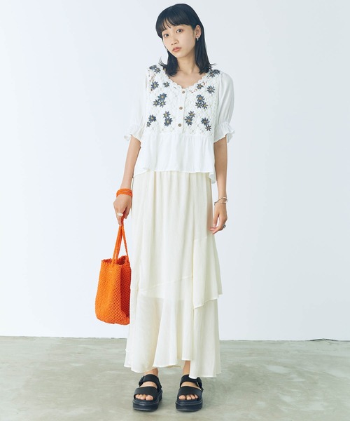 mikke（ミッケ）の「プリーツアシンメトリー切り替えティアードマーメイドスカート（スカート・レディース・チャコールグレー/パープル/イエロー/アイボリー・FREE）」の8枚目の写真