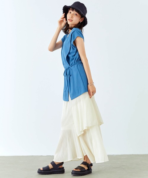 mikke（ミッケ）の「プリーツアシンメトリー切り替えティアードマーメイドスカート（スカート・レディース・チャコールグレー/パープル/イエロー/アイボリー・FREE）」の9枚目の写真