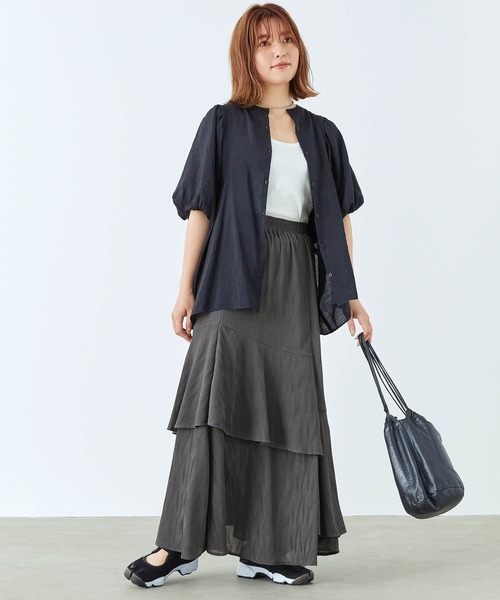 mikke（ミッケ）の「プリーツアシンメトリー切り替えティアードマーメイドスカート（スカート・レディース・チャコールグレー/パープル/イエロー/アイボリー・FREE）」の21枚目の写真