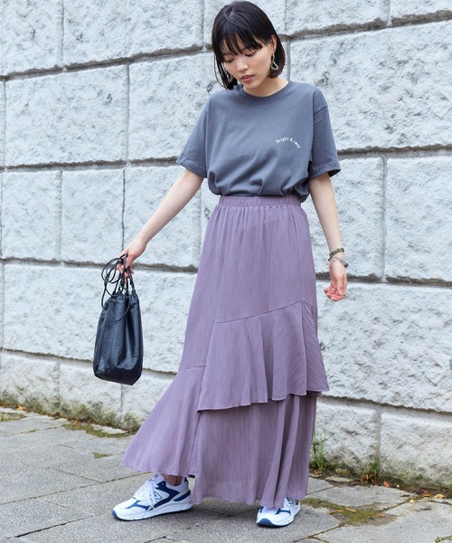 mikke（ミッケ）の「プリーツアシンメトリー切り替えティアードマーメイドスカート（スカート・レディース・チャコールグレー/パープル/イエロー/アイボリー・FREE）」の10枚目の写真