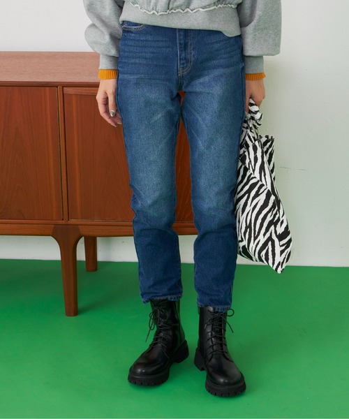 Auntie Rosa Holiday（アンティローザホリデー）の「ハイライズデニムテーパードパンツ / サイズ展開あり（デニムパンツ・レディース・ブラック/ブルー/アイボリー/ダークブルー・SMALL/MEDIUM/LARGE/X-SMALL）」の6枚目の写真