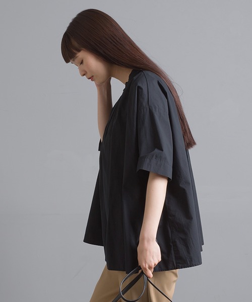 OMNES（オムネス）の「リーニエントタイプライター バッグギャザーブラウス（シャツ/ブラウス・レディース・ブラック/ベージュ/オフホワイト/ライム・FREE）」の11枚目の写真