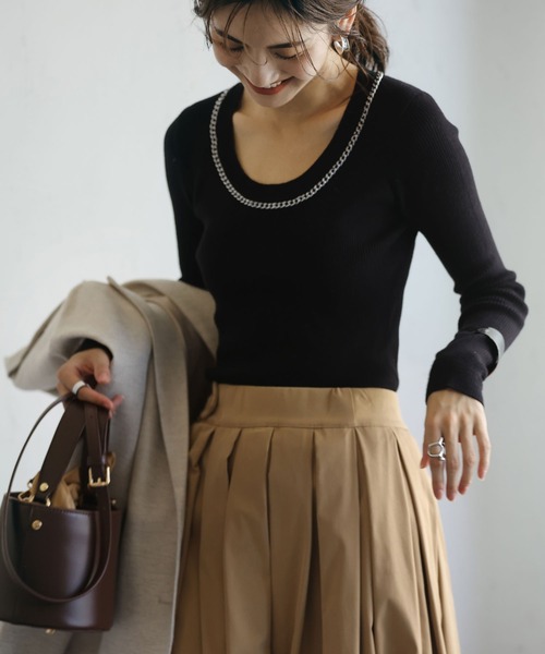 SAISON DE PAPILLON（セゾンドパピヨン）の「チェーンネックリブニットプルオーバー（ニット/セーター・レディース・ホワイト/ブラック/ネイビー/グレー/グリーン・M/L）」の8枚目の写真