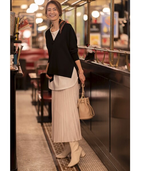 UNTITLED（アンタイトル）の「◆Vネックニットプルオーバー+フレンチカットソーセット【洗える】（その他トップス・レディース・ライトグレー/ブラック/ライトベージュ/ライトオレンジ系・00/02）」の12枚目の写真