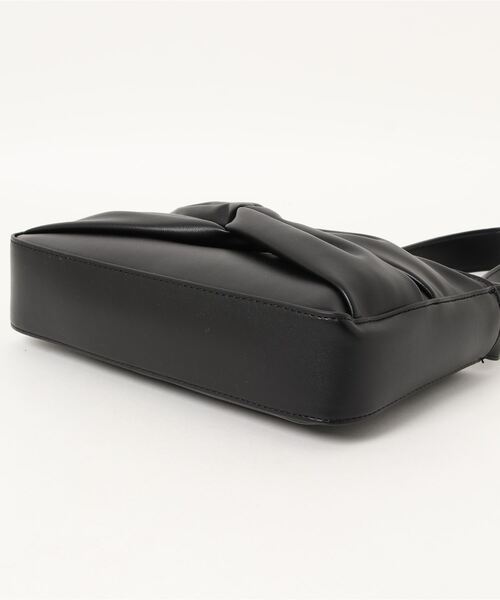 LATINA（ラティーナ）の「2WAYリボンディティールバッグ（ハンドバッグ・レディース・ブラック・FREE）」の4枚目の写真