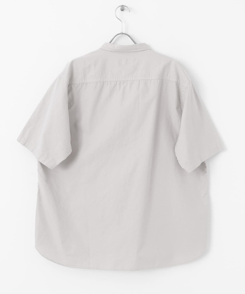 WORK NOT WORK URBAN RESEARCH(ワークノットワークアーバンリサーチ)の「WORK NOT WORK ショートスリーブカバーオールシャツ(シャツ/ブラウス・メンズ・ライトグレー/オフホワイト・SMALL/MEDIUM/LARGE/X-LARGE/0)」の10枚目の写真