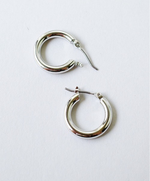 SIGNAL（シグナル）の「【SIGNAL/シグナル】Chunky Hoop Pierce 18mm/ チャンキーフープピアス（ピアス（両耳用）・レディース・シルバー/ゴールド・FREE）」の3枚目の写真