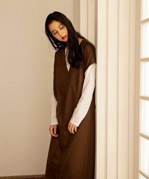 ReNorm（リノーム）の「カフタンジレスリットワンピース（ワンピース・レディース・ベージュ/ブラウン・フリー）」の7枚目の写真
