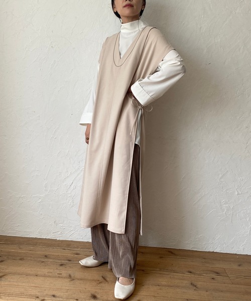 ReNorm（リノーム）の「カフタンジレスリットワンピース（ワンピース・レディース・ベージュ/ブラウン・フリー）」の10枚目の写真