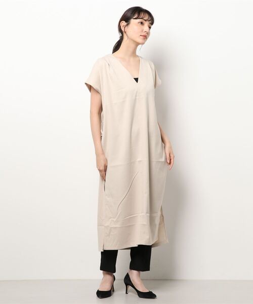 ReNorm（リノーム）の「カフタンジレスリットワンピース（ワンピース・レディース・ベージュ/ブラウン・フリー）」の22枚目の写真