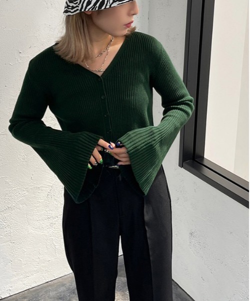 apres jour mignon（アプレジュールミニョン）の「フレア袖カーディガン【ZOZOTOWN限定アイテム】（カーディガン/ボレロ・レディース・グリーン/アイボリー/ブラック/オレンジ・フリー/X-LARGE）」の5枚目の写真