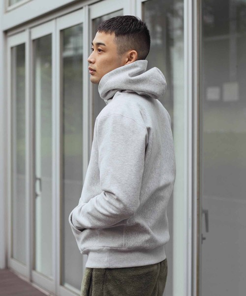 Champion（チャンピオン）の「CHAMPION REVERSE WEAVE HOODED SWEATSHIRT STORM SHELL C3-U123（パーカー・メンズ・グレー/ブラック・X-LARGE/LARGE/MEDIUM）」の11枚目の写真