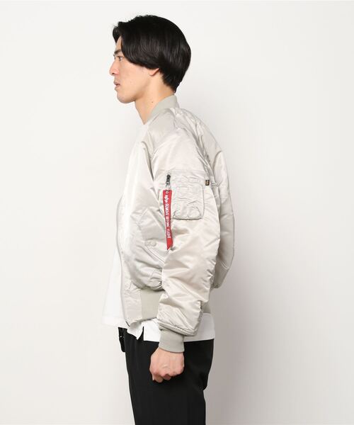 Alpha Industries（アルファインダストリーズ）の「ALPHA /アルファ MA-1 CORE SPEC フライトジャケット/U.S.サイズ（MA-1・メンズ・ライトグレー/ブラック/モスグリーン/グリーン系その他/チャコール/ネイビー・M/L/XL）」の11枚目の写真