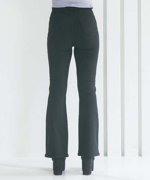 Newlyme（ニューリーミー）の「裏起毛フレアパンツ（その他パンツ・レディース・ブラック・MEDIUM/SMALL/X-LARGE/LARGE/X-SMALL/XX-LARGE）」の2枚目の写真