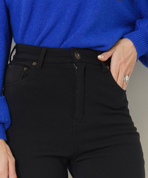 Newlyme（ニューリーミー）の「裏起毛フレアパンツ（その他パンツ・レディース・ブラック・MEDIUM/SMALL/X-LARGE/LARGE/X-SMALL/XX-LARGE）」の4枚目の写真