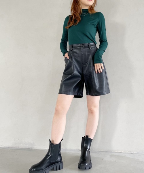 CLEA（クレア）の「フェイクレザータックハーフパンツ（その他パンツ・レディース・ブラック/ベージュ/オリーブ・FREE）」の18枚目の写真