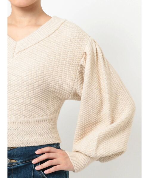 RESEXXY（リゼクシー）の「ボリュームスリーブコンパクトニット（ニット/セーター・レディース・ブラック/オレンジ/アイボリー/ラベンダー・FREE）」の10枚目の写真